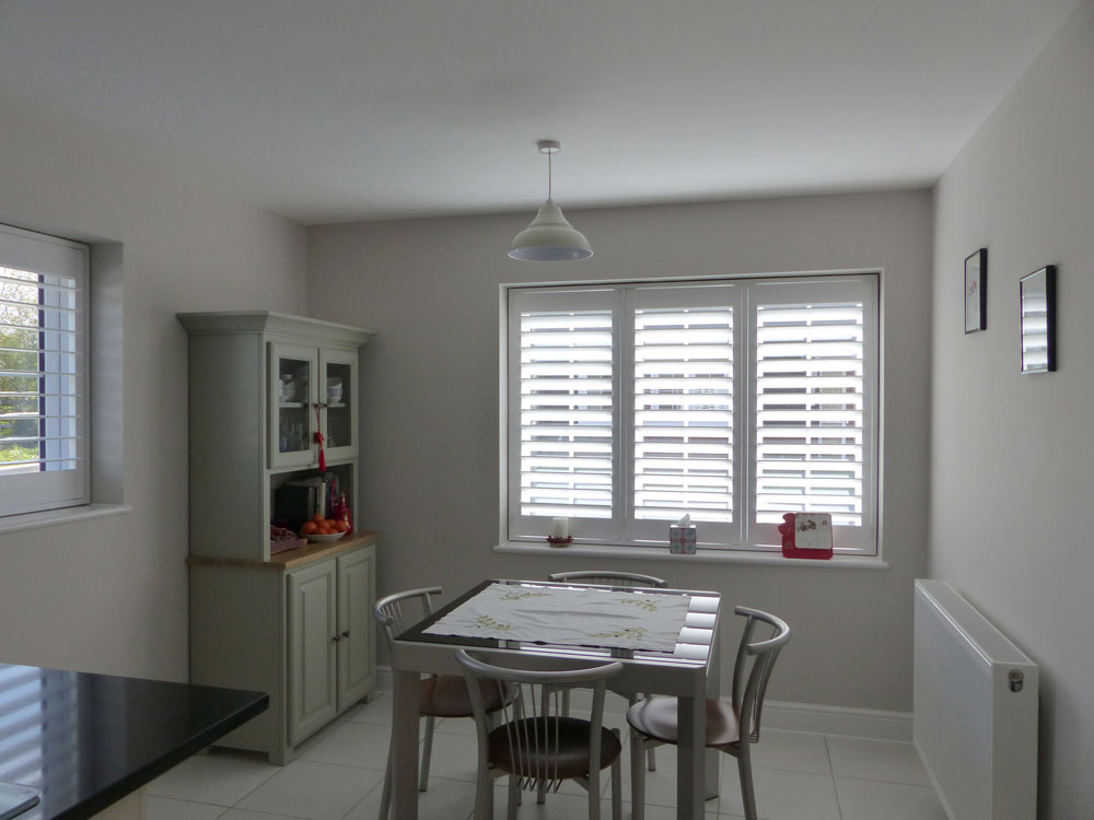 Kitchen Dining Room with Full Height Plantation Shutters Kitchen Dining Room with Full Height Plantation Shutters