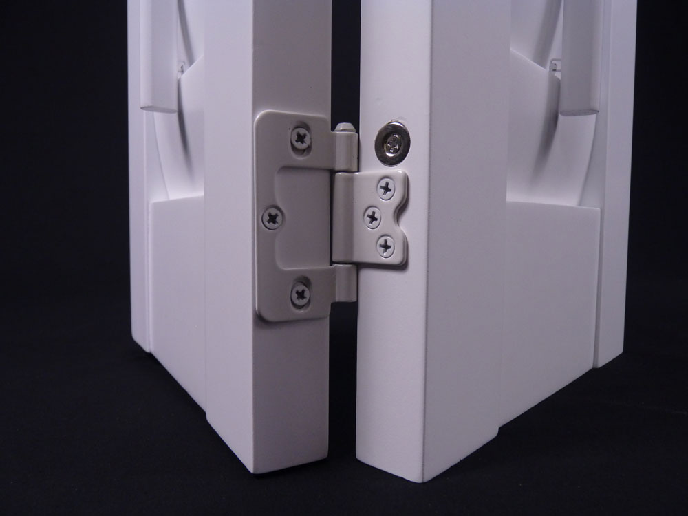 Tracked panels with side magnet Tracked panels with side magnet