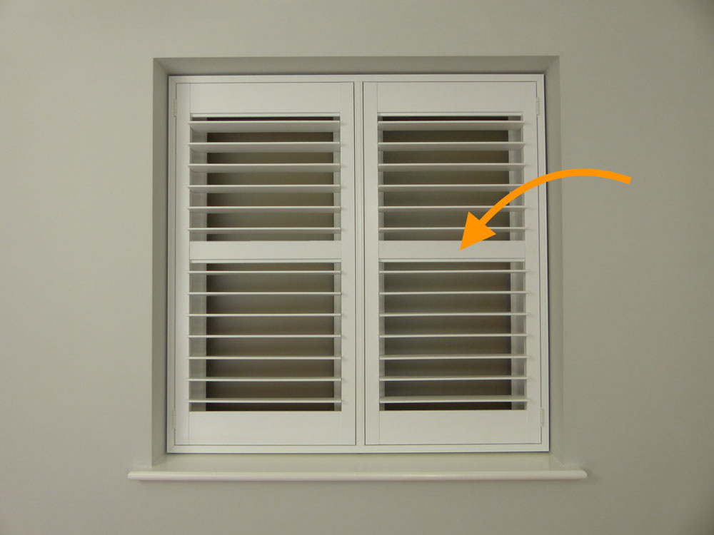 Shutters with a horizontal rail